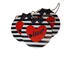 3 Valentines Day Heart Sign Wreath Making Signs Stripes And Red Heart